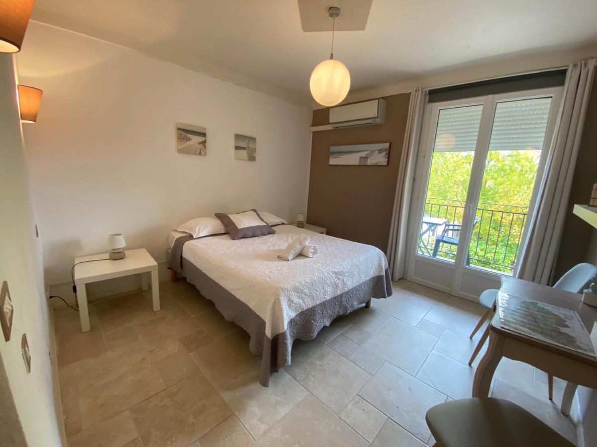 אפט Hotel Carina מראה חיצוני תמונה