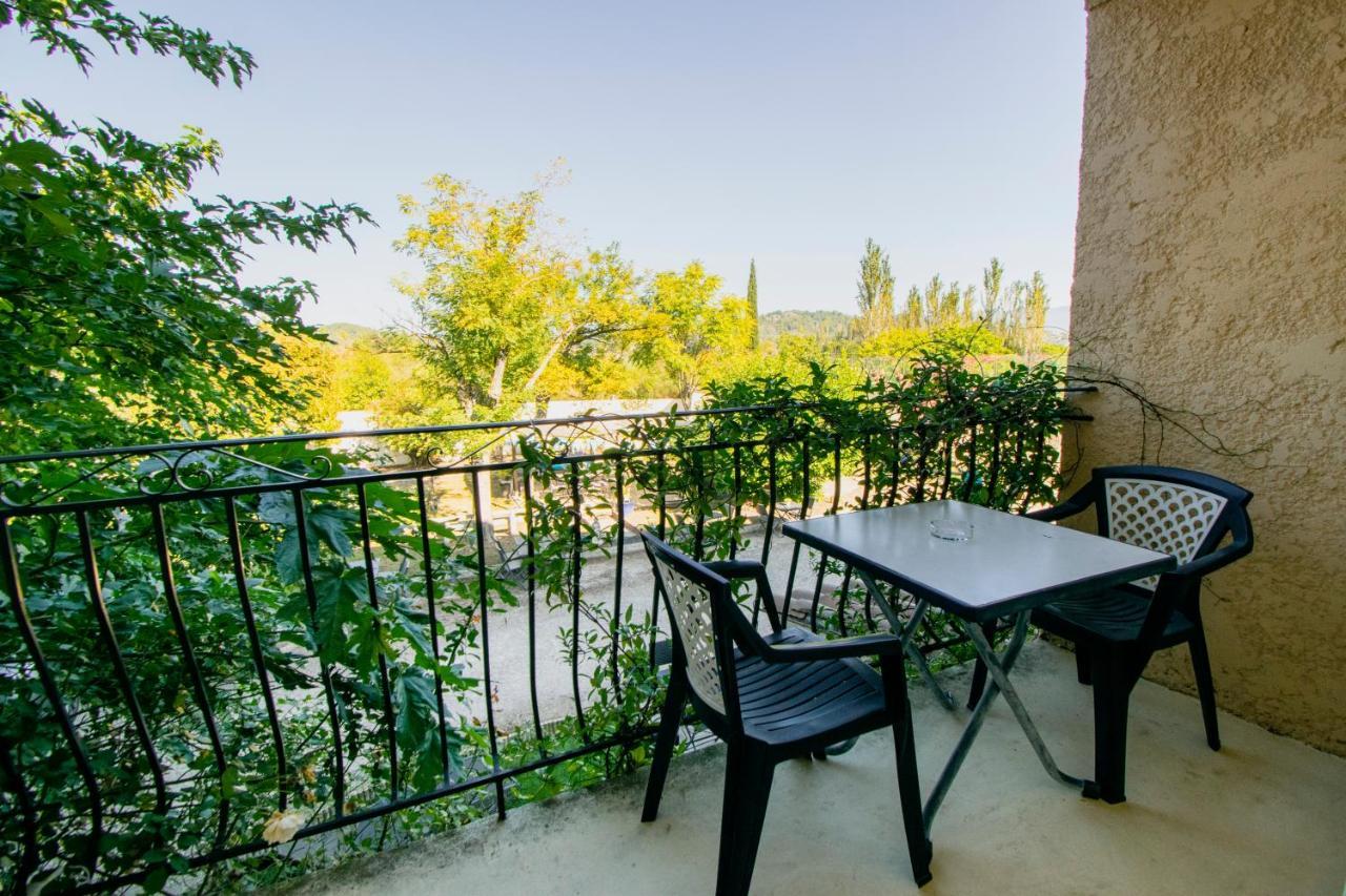 אפט Hotel Carina מראה חיצוני תמונה