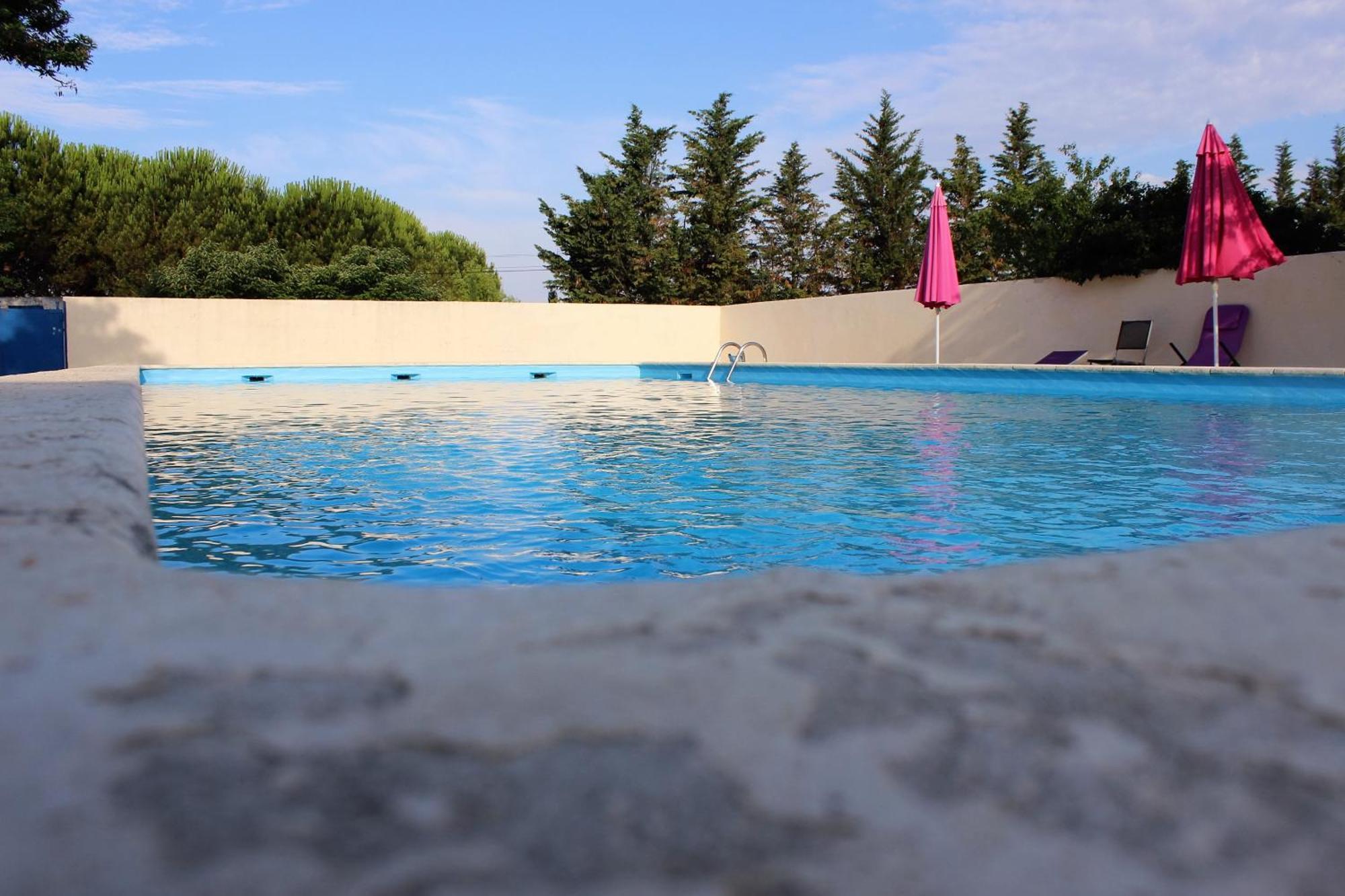 אפט Hotel Carina מראה חיצוני תמונה