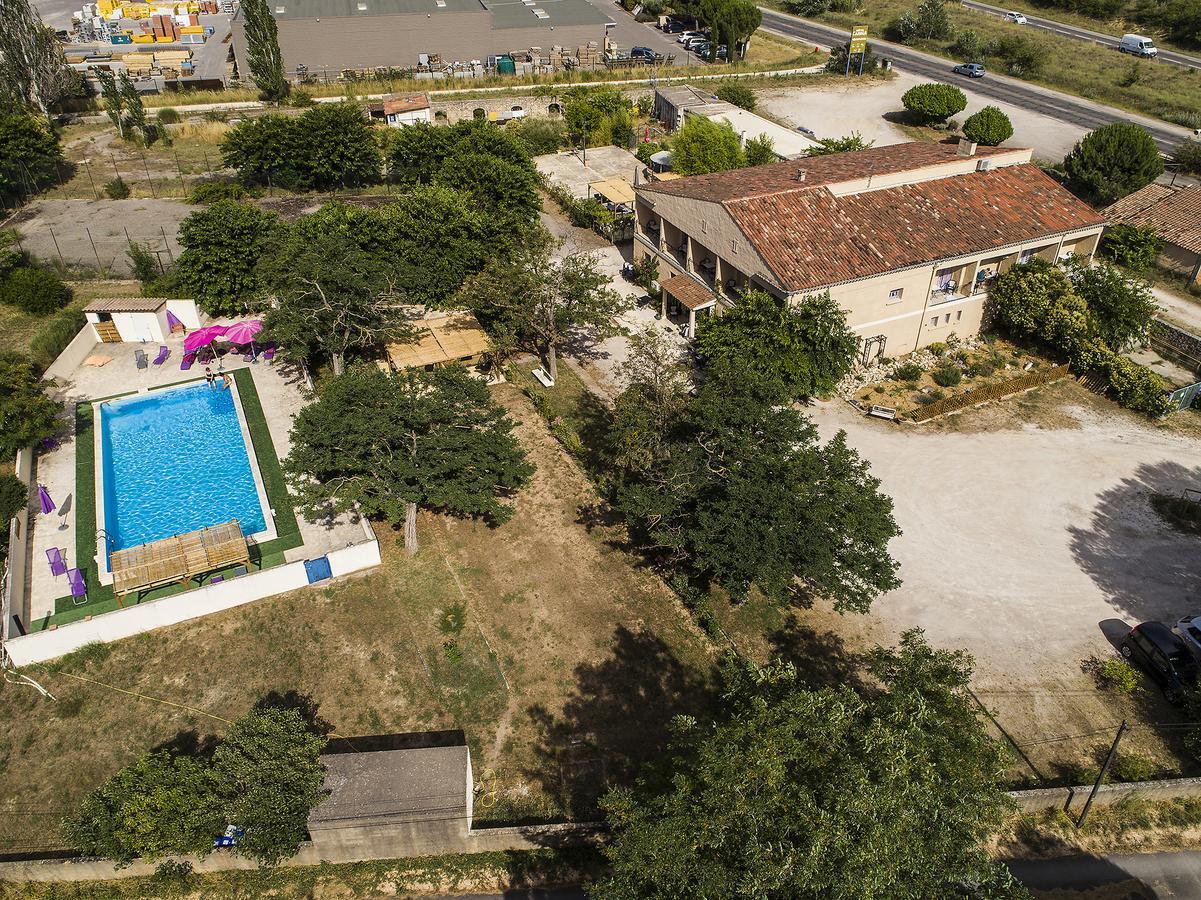 אפט Hotel Carina מראה חיצוני תמונה